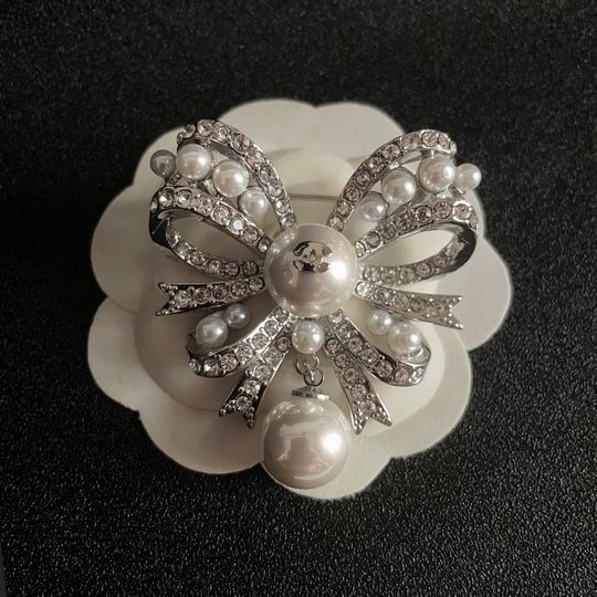 Chanel Brooch 11lyh151